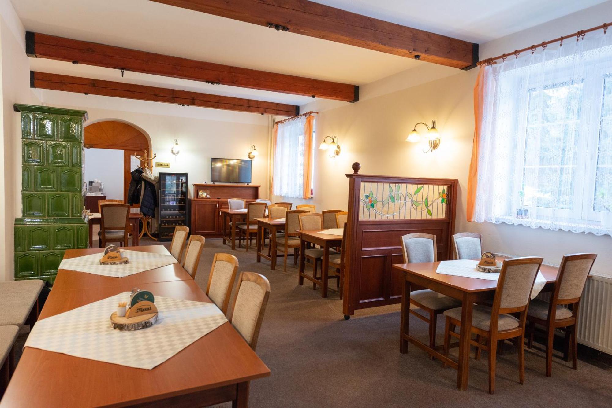 Žďár nad Sázavou Pension Najdek מראה חיצוני תמונה
